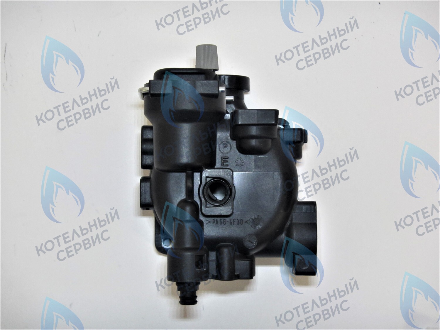 PMF01CW Улитка циркуляционного насоса (отверстие сзади, одно справа сбоку) FERROLI ARENA, DIVA под насос WILO (W21CW) в Орле