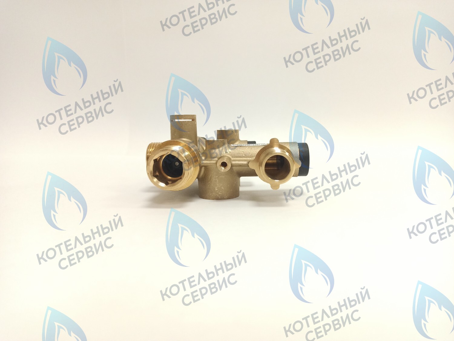 GGT016 Трехходовой клапан Viessmann Vitopend A1JB (7856970) в Орле