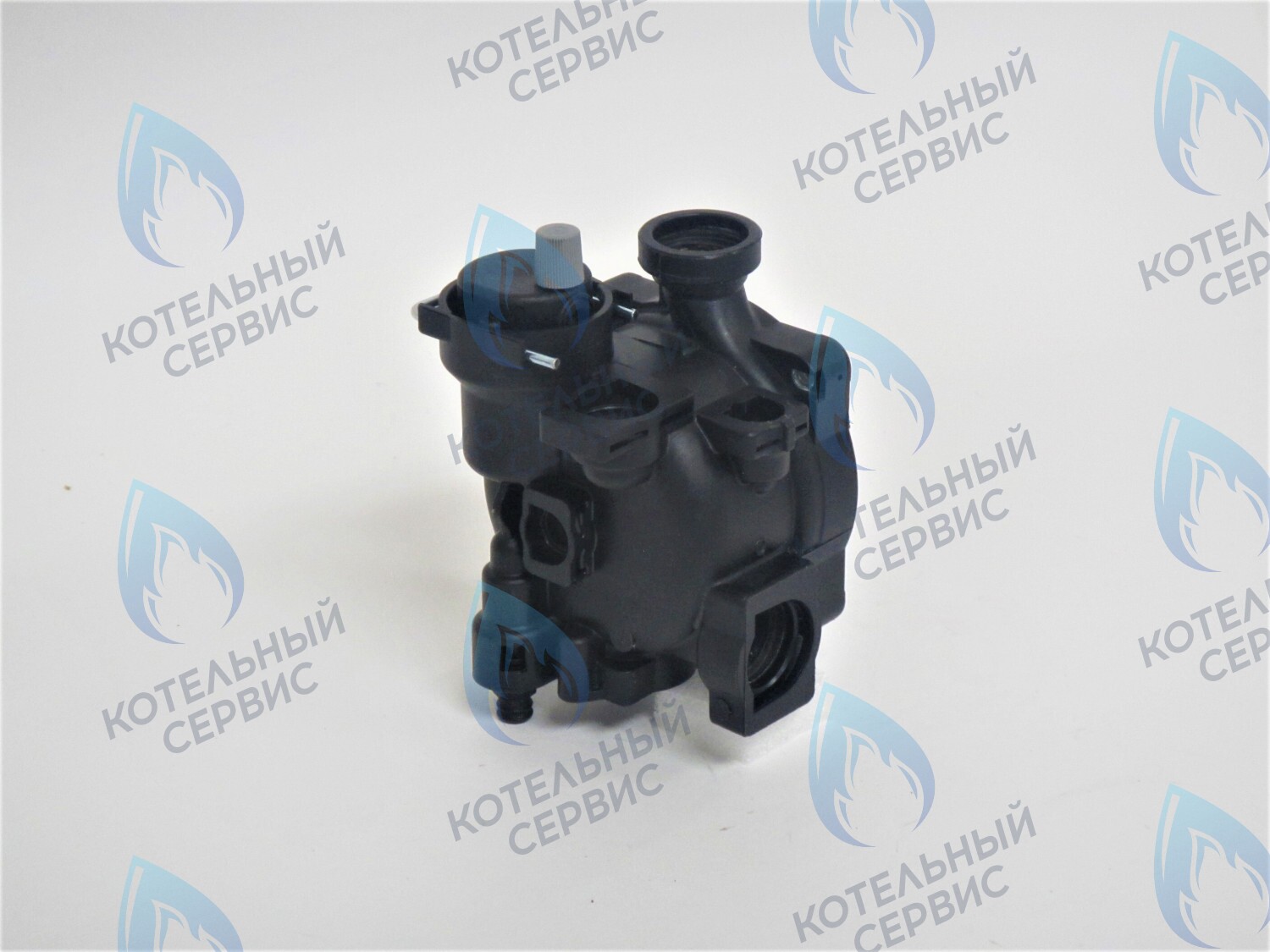 PMF01BW Улитка циркуляционного насоса (отверстие сзади, два справа сбоку) FERROLI под насос WILO (W21CW) в Орле